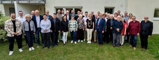 Nach der Ehrung gab es ein gemeinsames Foto mit Bürgermeister Thüringer (Erster von rechts).